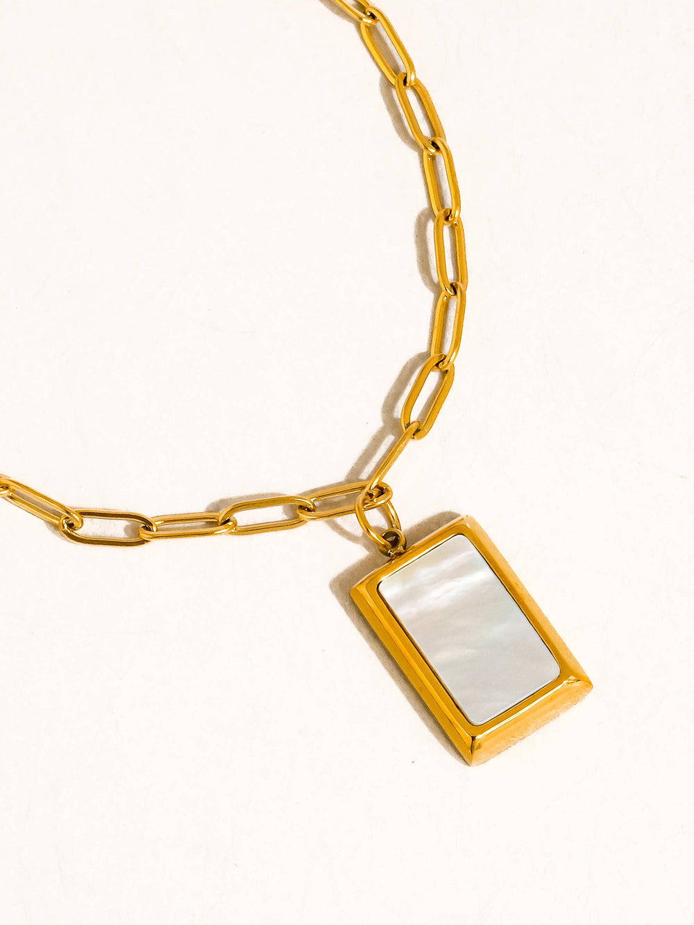 Versa 18K Gold Non-Tarnish Seashell Pendant Necklace
