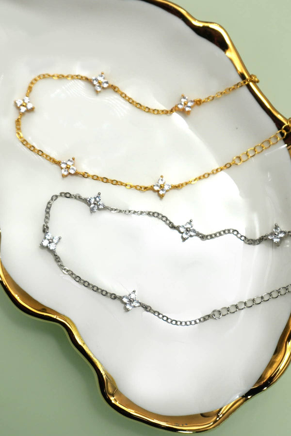 18K STAINLESS STEEL TARNISH FREE FLOWER  BRACELET | 40B5213