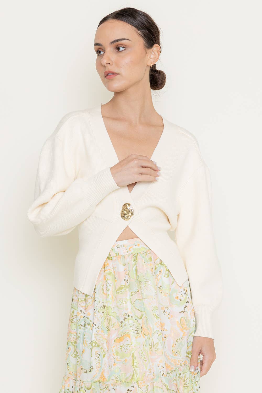 GOLD BUTTON CARDIGAN