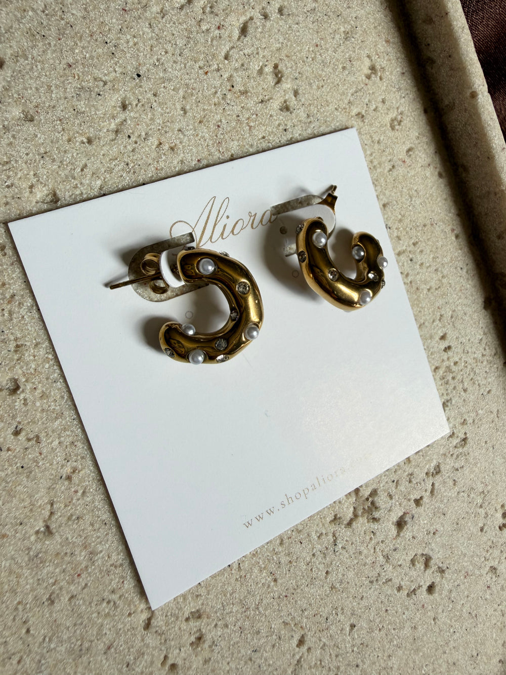 Ditzy pearl & rhinestone hoops