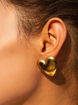 Chunky heart studs