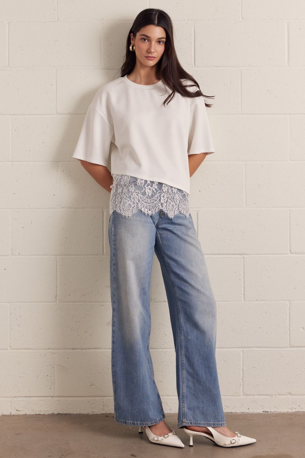 High quality oversized lace hem tee