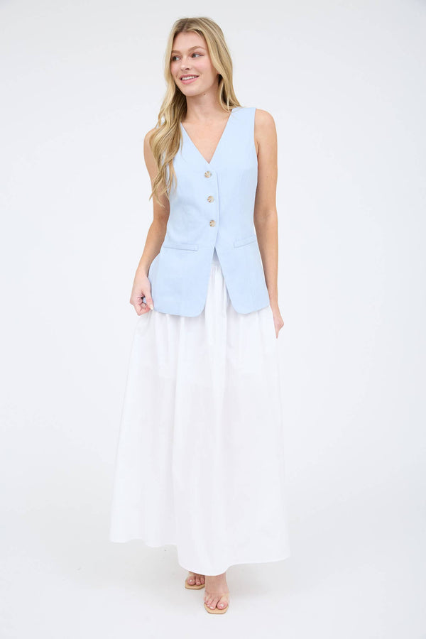 SLEEVELESS BUTTON DOWN BLOUSE